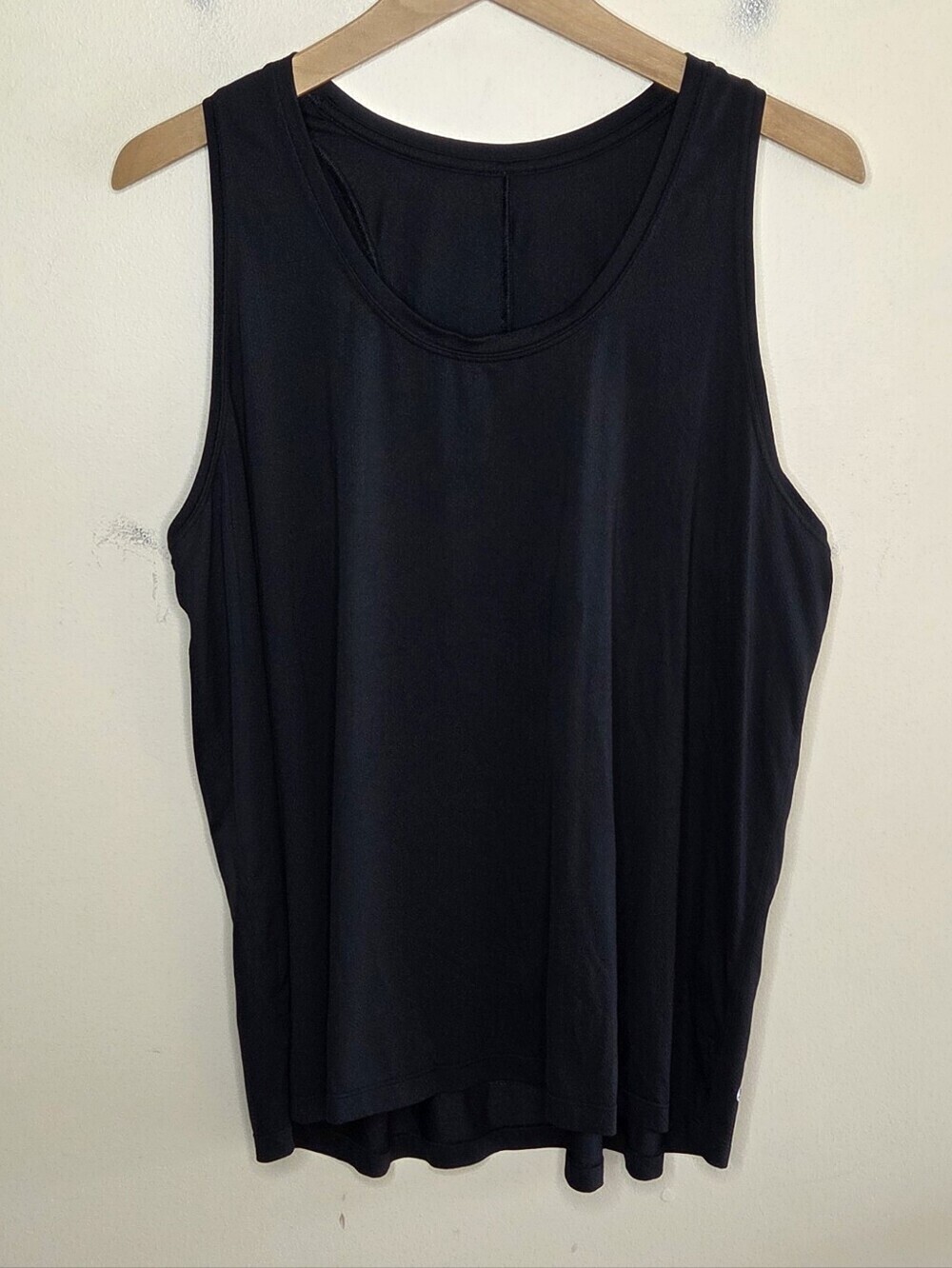 Lululemon Black Racerback Loose Tank Top Casual Workout Athleisure Sporty